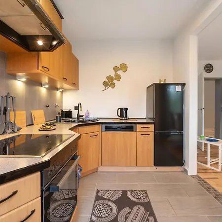 Neue 4 Zi Kueche Bad Parknaehe Apartment Neunkirchen  Exterior photo