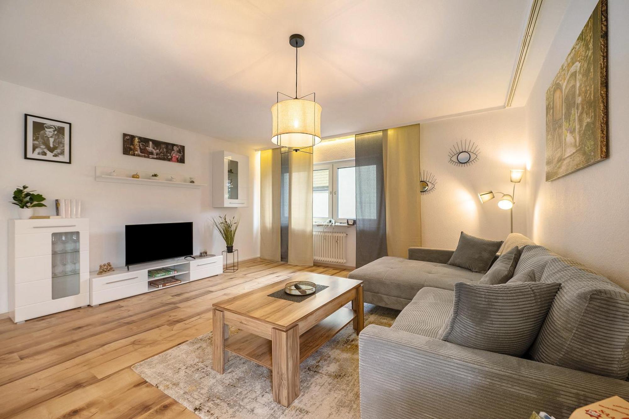 Neue 4 Zi Kueche Bad Parknaehe Apartment *
