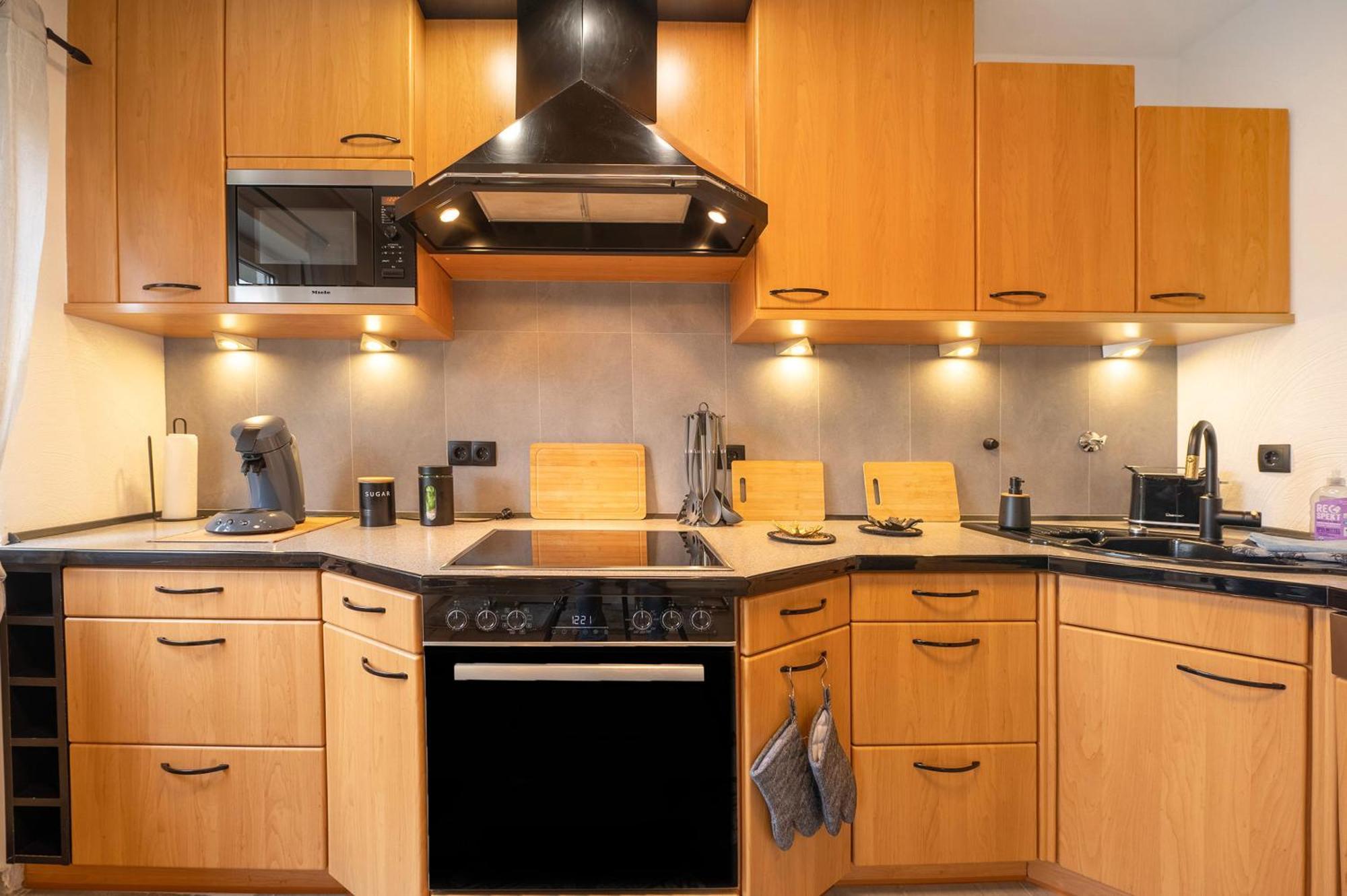 Apartment Neue 4 Zi Kueche Bad Parknaehe *