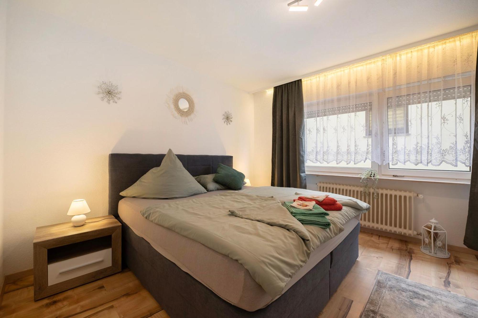 Neue 4 Zi Kueche Bad Parknaehe Apartment